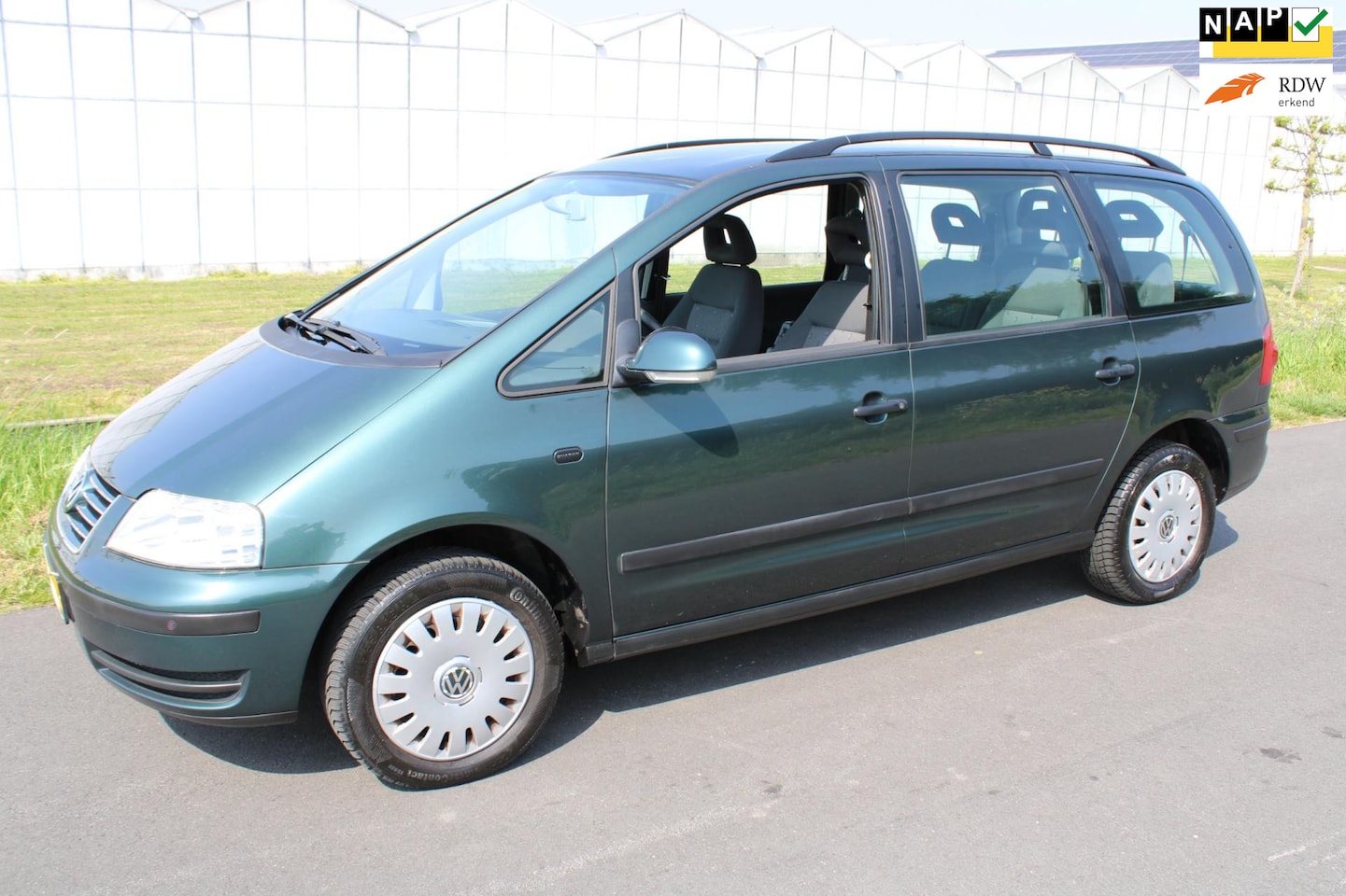 Volkswagen Sharan - 1.8 Turbo Trendline 7 Persoons - AutoWereld.nl