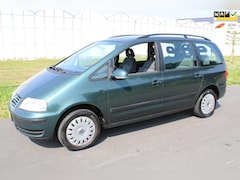 Volkswagen Sharan - 1.8 Turbo Trendline 7 Persoons