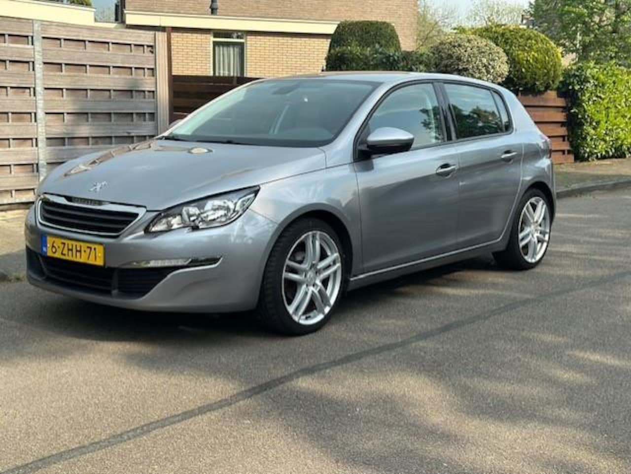 Peugeot 308 - 1.2 VTi Active / 1 Jaar APK / Zuinig / Nette Auto! - AutoWereld.nl