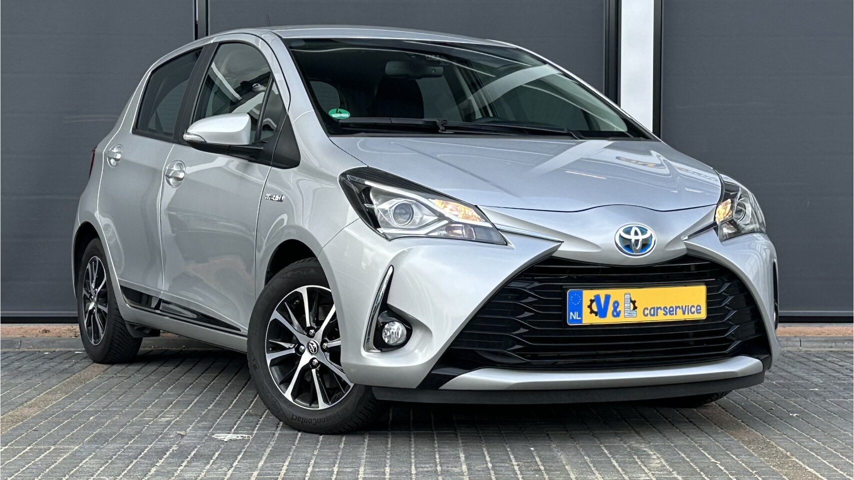 Toyota Yaris - 1.5 Hybrid Active Stoelverwarming / Cruis / Clima / Navi - AutoWereld.nl