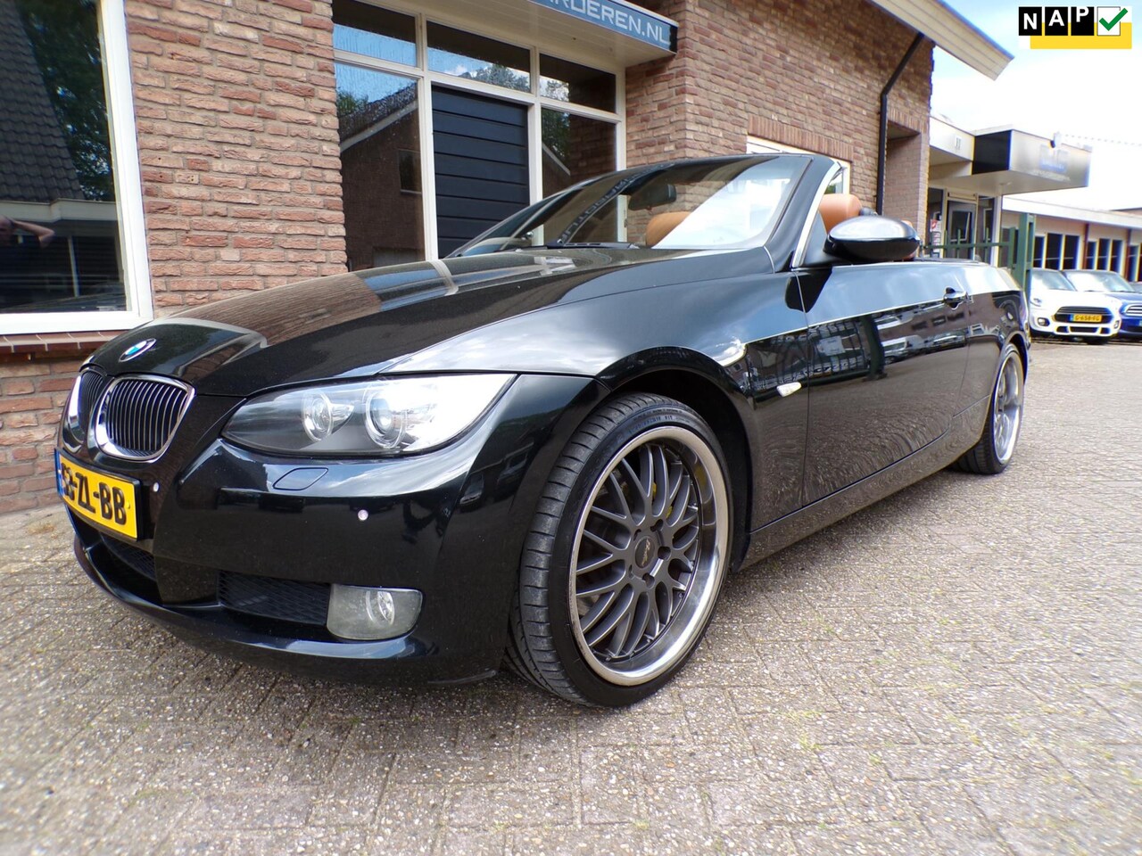 BMW 3-serie Cabrio - 325i Automaat / Leder / Navi - AutoWereld.nl