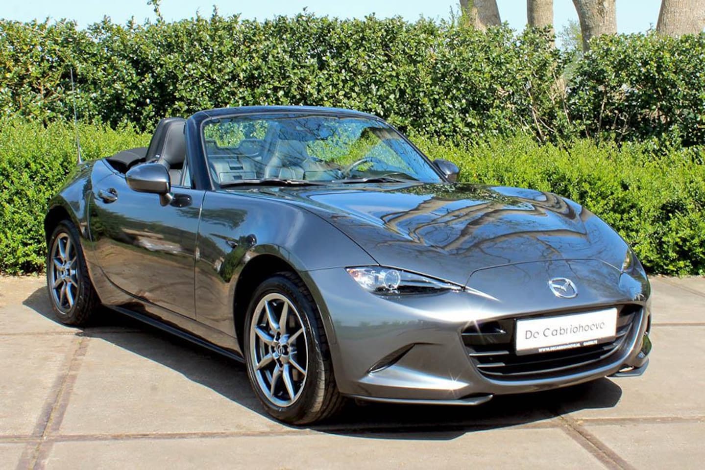 Mazda MX-5 - ND 1.5l SkyActiv-G 132 GT-M Machine Gray Metallic - AutoWereld.nl