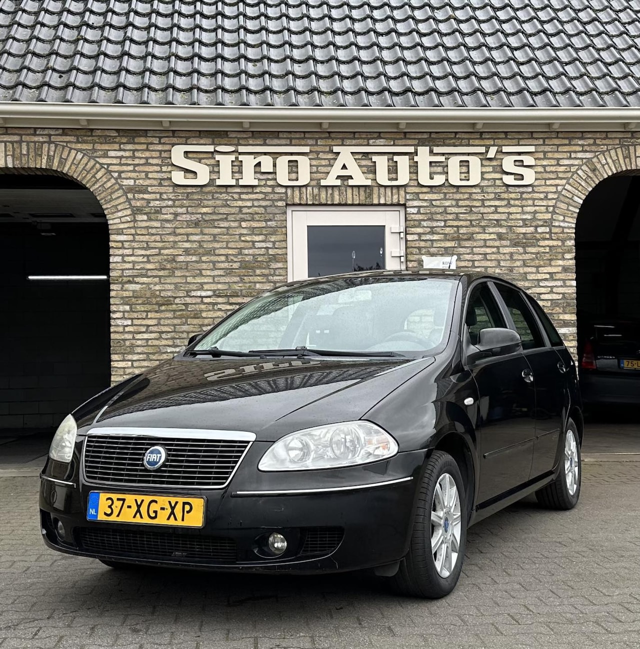 Fiat Croma - 2.2-16V Dynamic Automaat slechts 115985 km - AutoWereld.nl