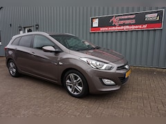 Hyundai i30 Wagon - 1.6 GDI i-Motion Airco.Cruise.Lm.velgen.Pdc.Audio