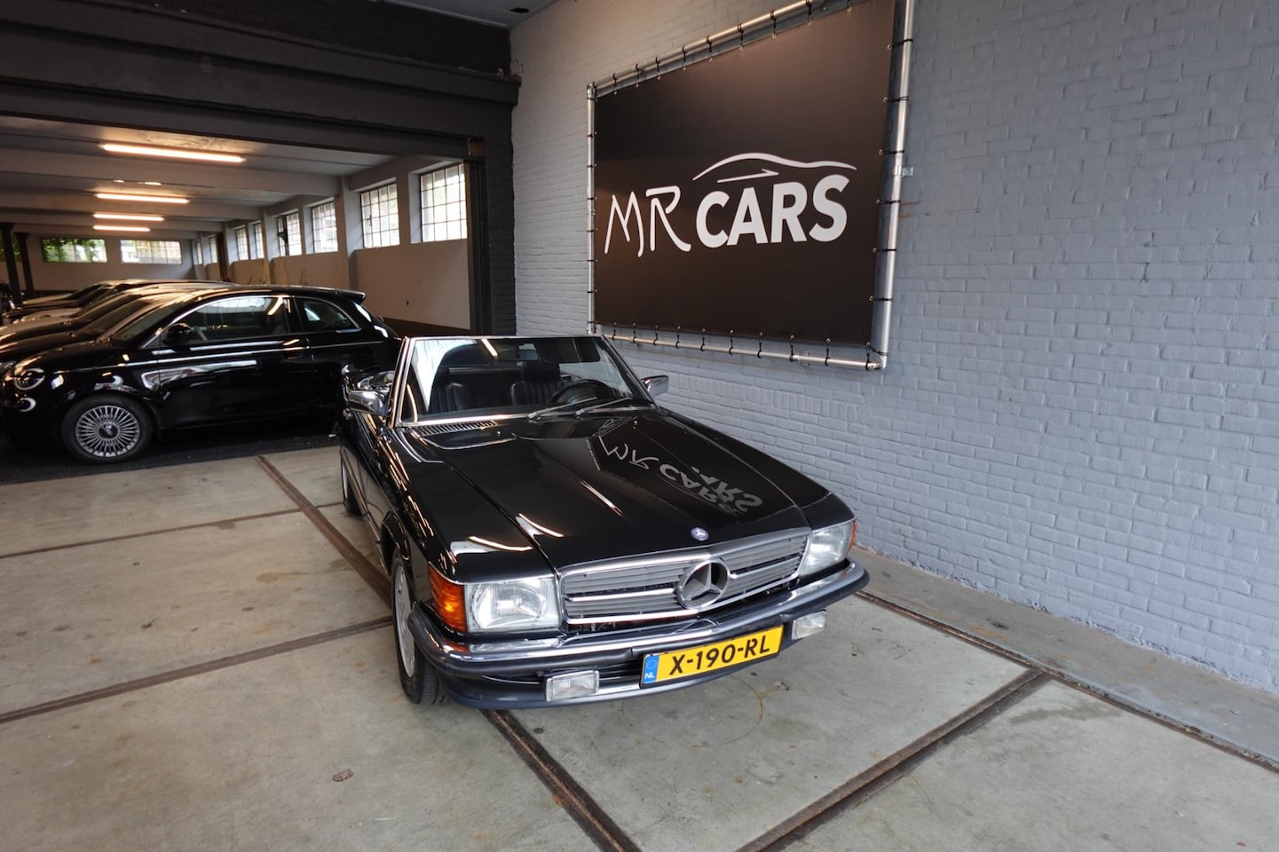 Mercedes-Benz SL-klasse Cabrio - 560 in een mooie originele staat - AutoWereld.nl