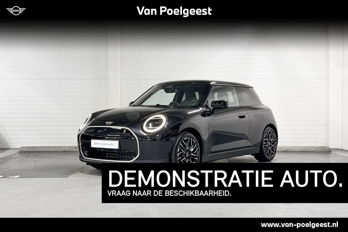 MINI Mini-Electric - Cooper SE | Favoured Trim | M Pakket | 18" Night Flash Spoke two-tone - AutoWereld.nl