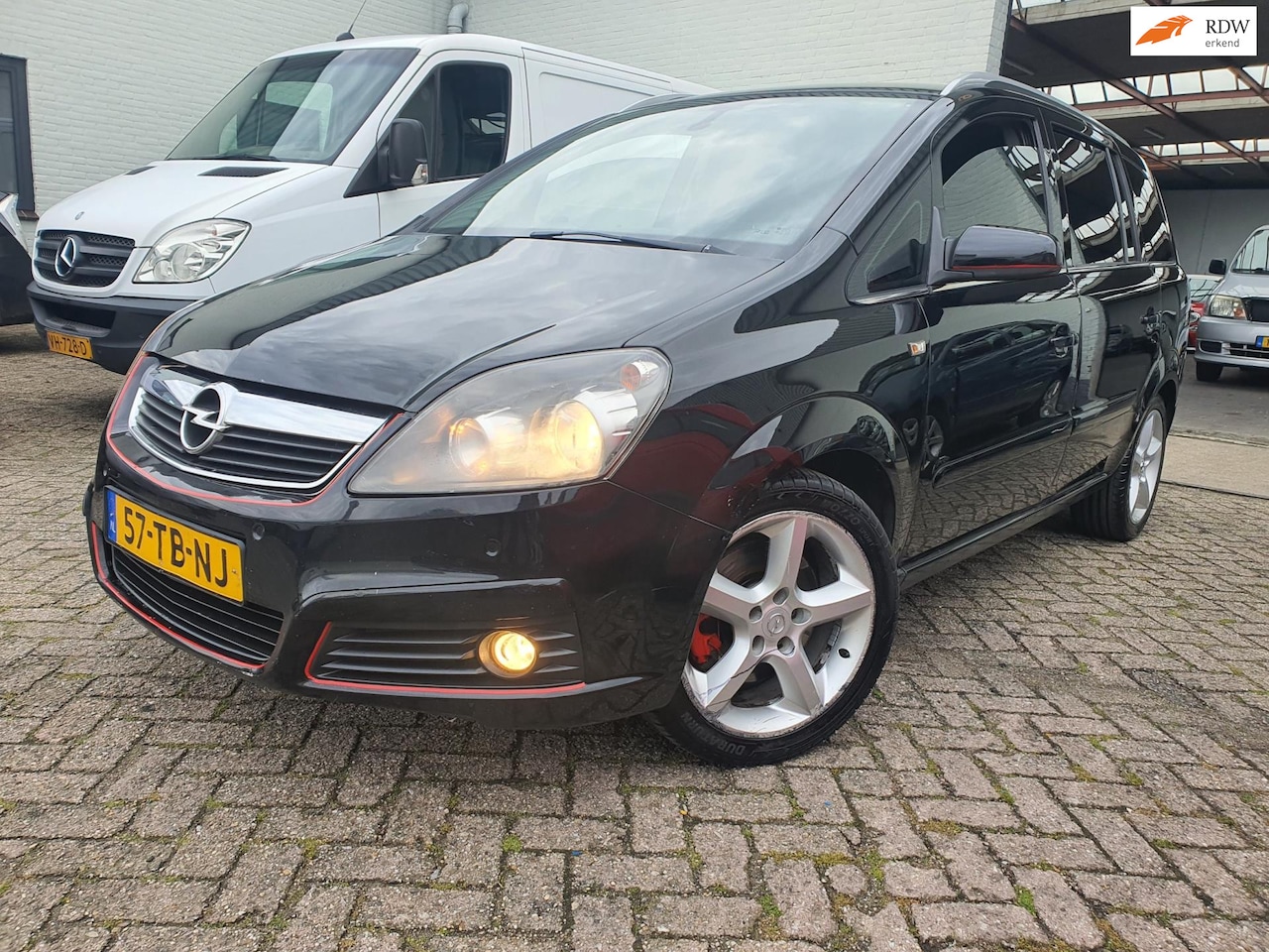 Opel Zafira - 1.9 CDTi Cosmo AUTOMAAT|AIRCO|APK|2006 - AutoWereld.nl