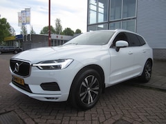 Volvo XC60 - 2.0 D4 Momentum Pro l Navi l Trekhaak