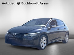 Volkswagen Golf - 1.0 eTSI Life | Navigatie | Stoel- & Stuurverwarming | LED Kopla