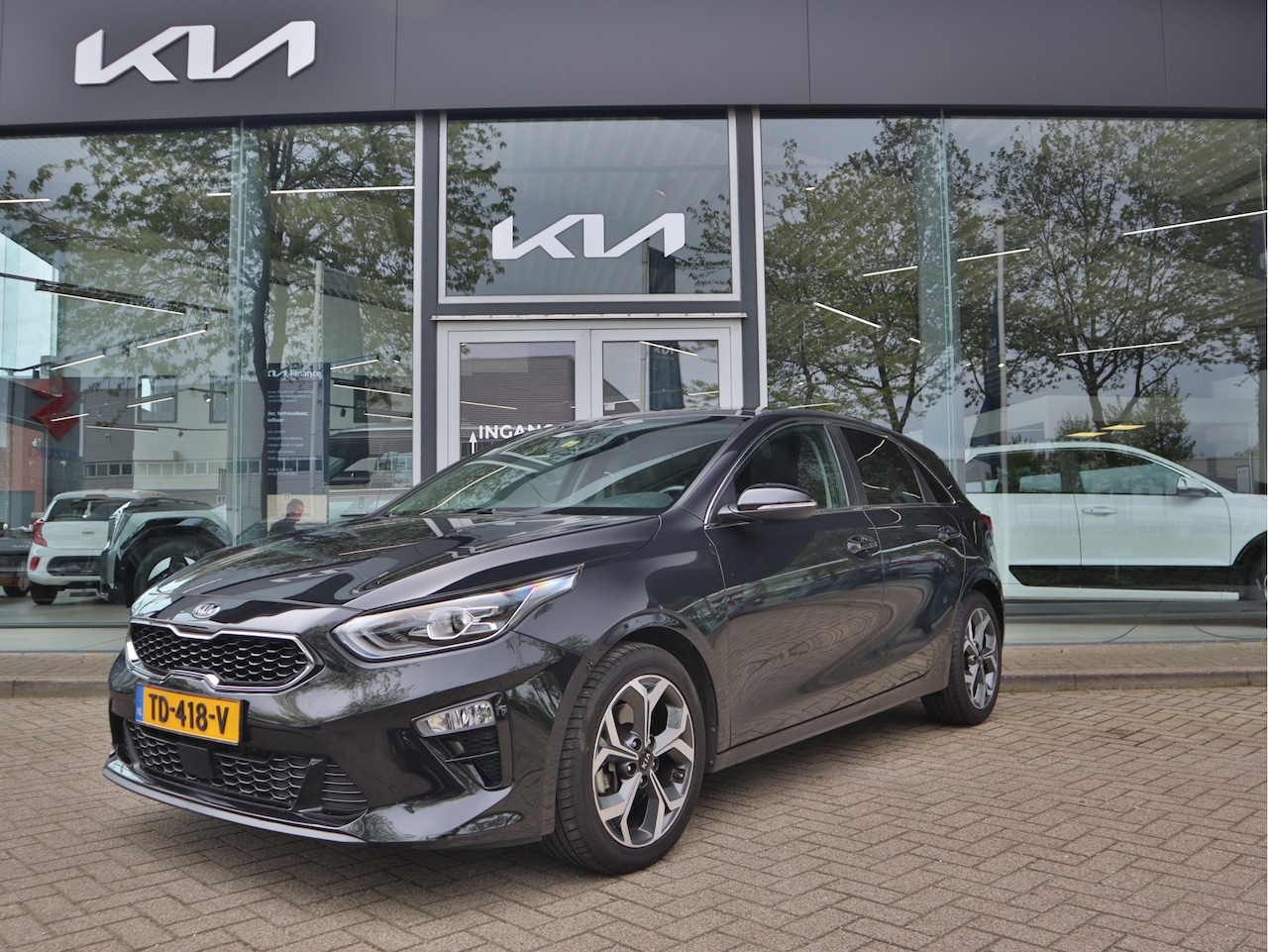 Kia Cee'd - Ceed 1.4 T-GDi ExecutiveLine Navi+BT+DAB+Camera LED Keyless PDC Leder+verw+koeling Panodak - AutoWereld.nl