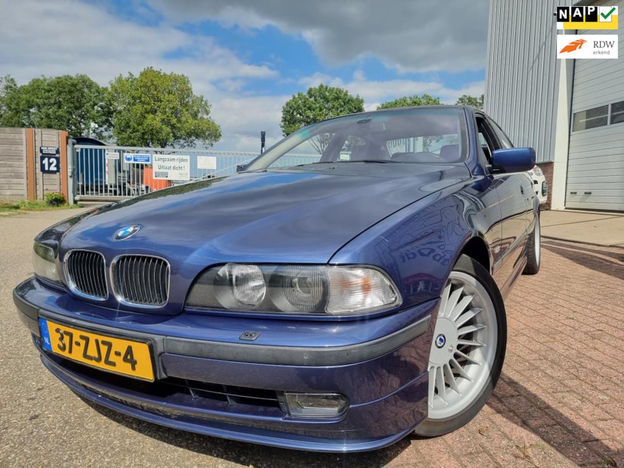 BMW Alpina - B10 4.6/1 - AutoWereld.nl