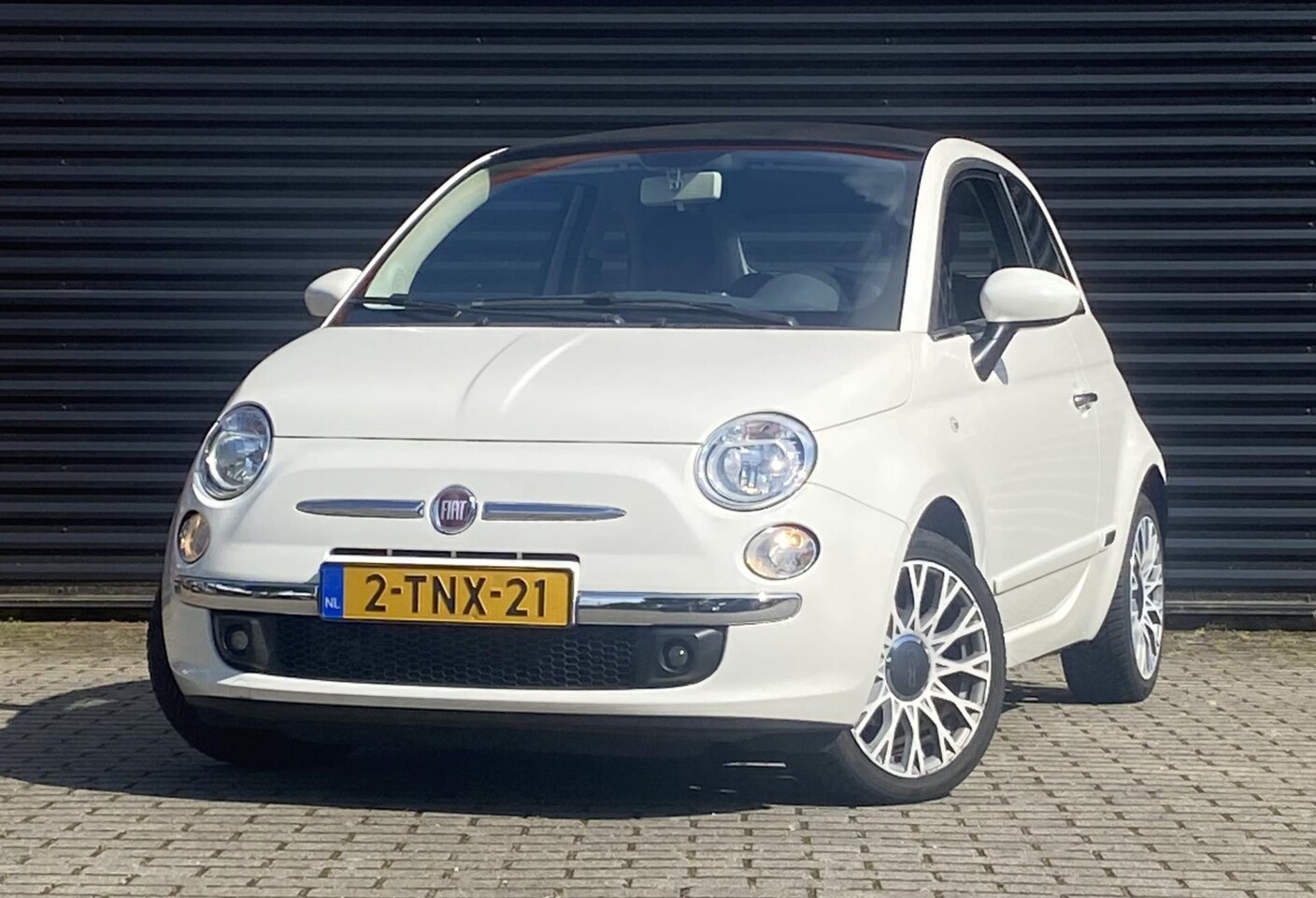 Fiat 500 C - 0.9 TwinAir Lounge Cabrio | Airconditioning | Lederen bekleding 15'' LM Velgen | Radio/CD/ - AutoWereld.nl