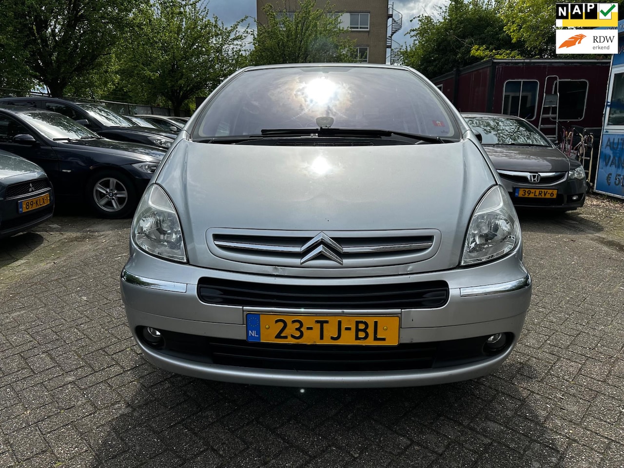 Citroën Xsara Picasso - 2.0i-16V Caractère 2.0i-16V Caractère, Automaat - AutoWereld.nl