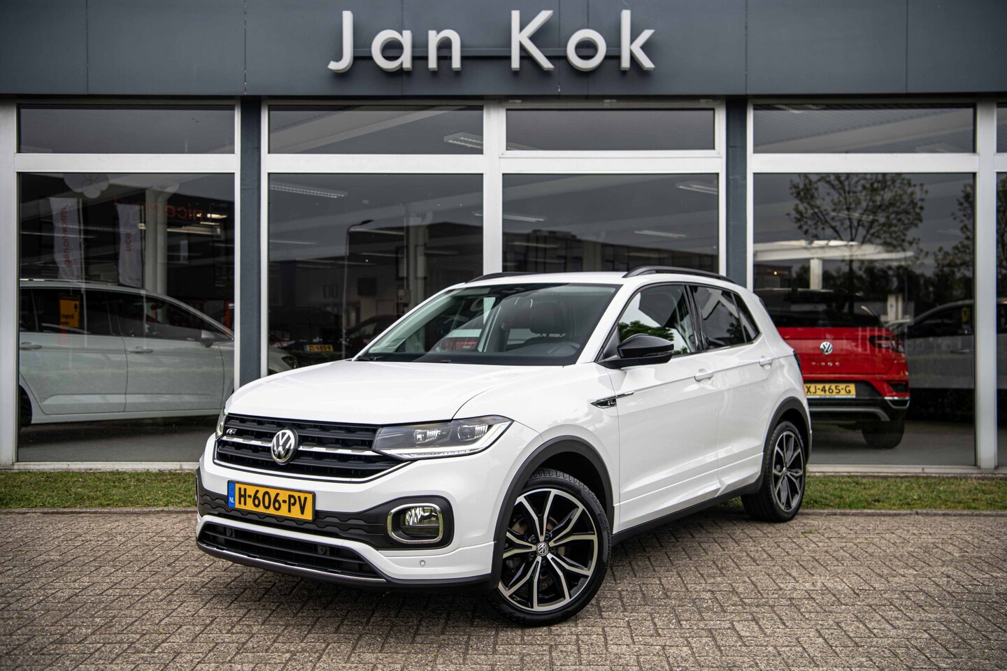 Volkswagen T-Cross - 1.0 TSi 115 pk Style R-line | Navigatie | Winterpakket | Virtual cockpit - AutoWereld.nl