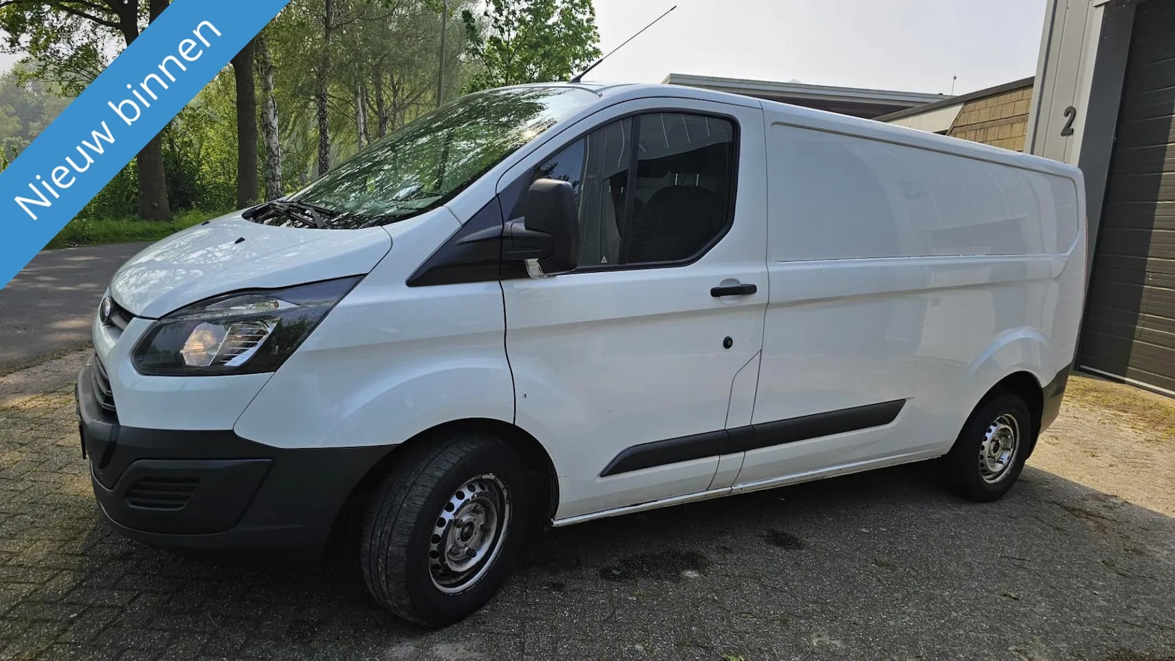 Ford Transit Custom - 290 2.0 TDCI L2H1 Ambiente 290 2.0 TDCI L2H1 Ambiente - AutoWereld.nl