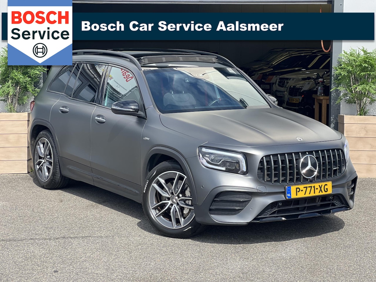 Mercedes-Benz GLB - AMG 35 4MATIC Premium Plus / AMG / PANO / CAMERA / NAVI / INRUIL MOGELIJK - AutoWereld.nl