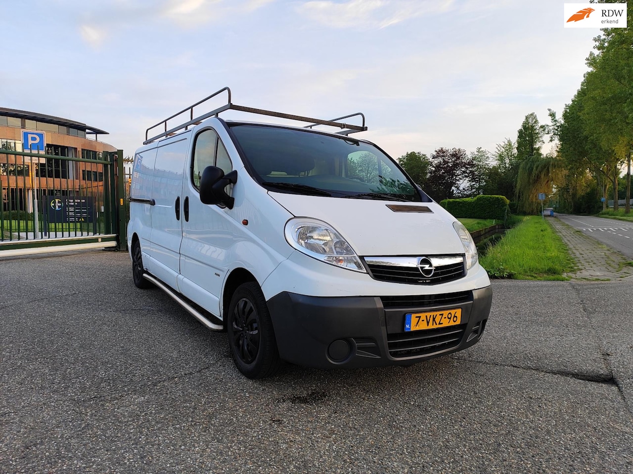 Opel Vivaro - 2.0 CDTI L2H1 Airco! Imperial! Nap!!! - AutoWereld.nl