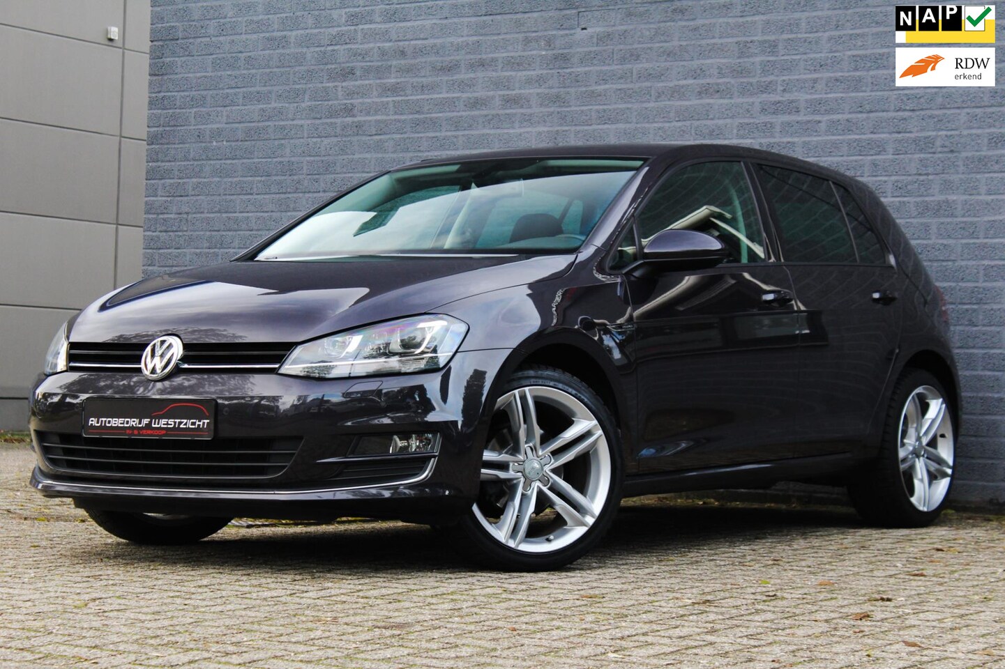 Volkswagen Golf - 1.2 TSI Lounge DSG Led, Virtual Cockpit, NAP - AutoWereld.nl