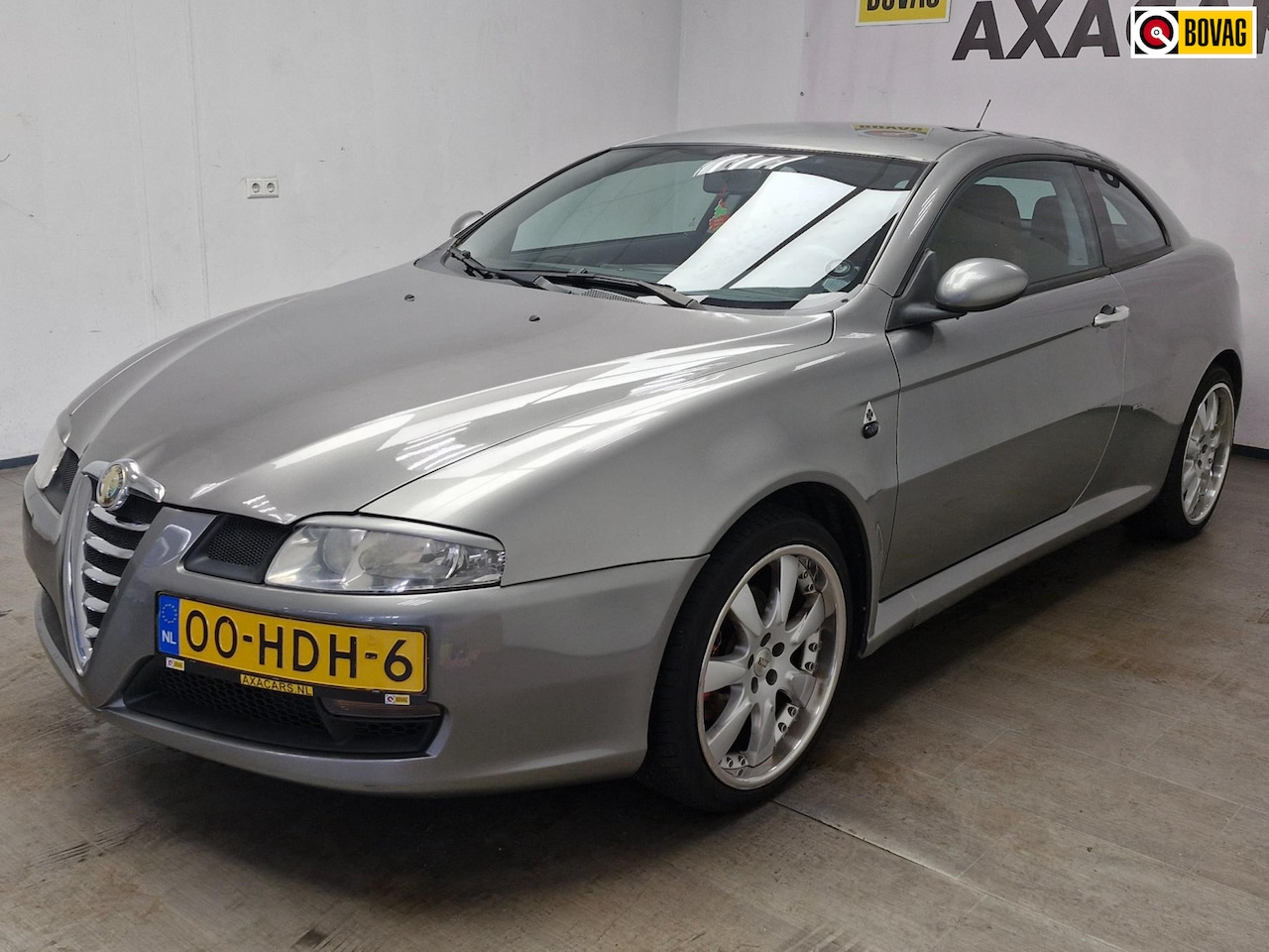 Alfa Romeo GT - 2.0 JTS Distinctive Selespeed UNIEKE AUTO ! MET NIEUWE APK ! - AutoWereld.nl