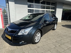 Toyota Avensis Wagon - 1.8 VVTi Business | Trekhaak | Navigatie | Centrale deurvergrendeling | Mooie auto |