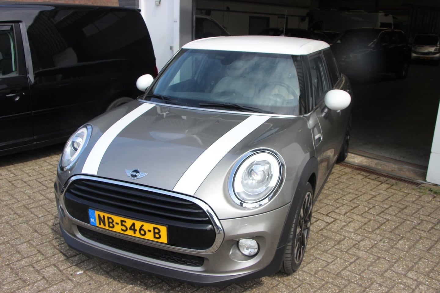 MINI Cooper - Mini 1.5 Chili Business - AutoWereld.nl