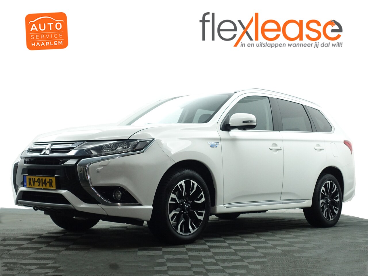 Mitsubishi Outlander - 2.0 PHEV 4WD instyle+ Aut- 360 Camera, Leder, Stuur/Stoelverwarming, Clima, Xenon Led - AutoWereld.nl