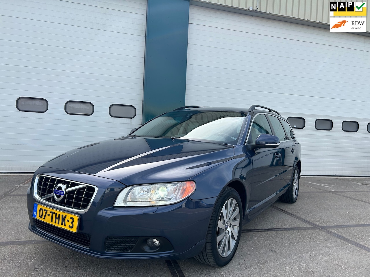 Volvo V70 - 1.6 T4 Limited Edition 1.6 T4 Limited Edition - AutoWereld.nl