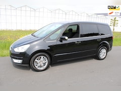 Ford Galaxy - 2.0-16V Ghia 7 Persoons