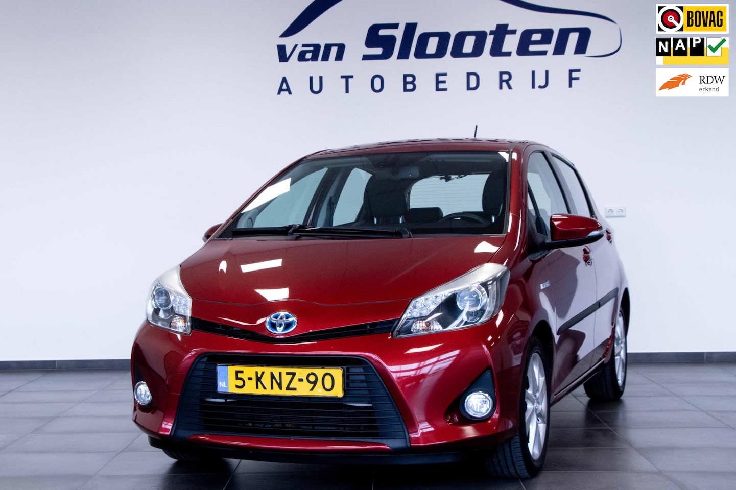 Toyota Yaris - 1.5 Full Hybrid Dynamic| Navi| Camera| Cruise| Half leder| Start knop| Keyless Entry - AutoWereld.nl