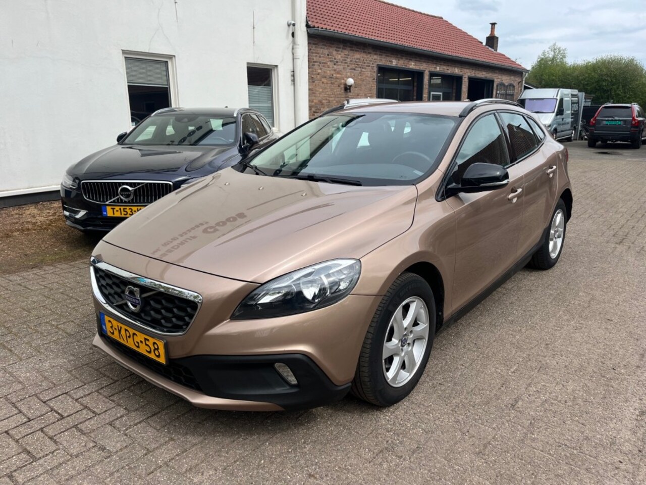 Volvo V40 - T4 Momentum - AutoWereld.nl