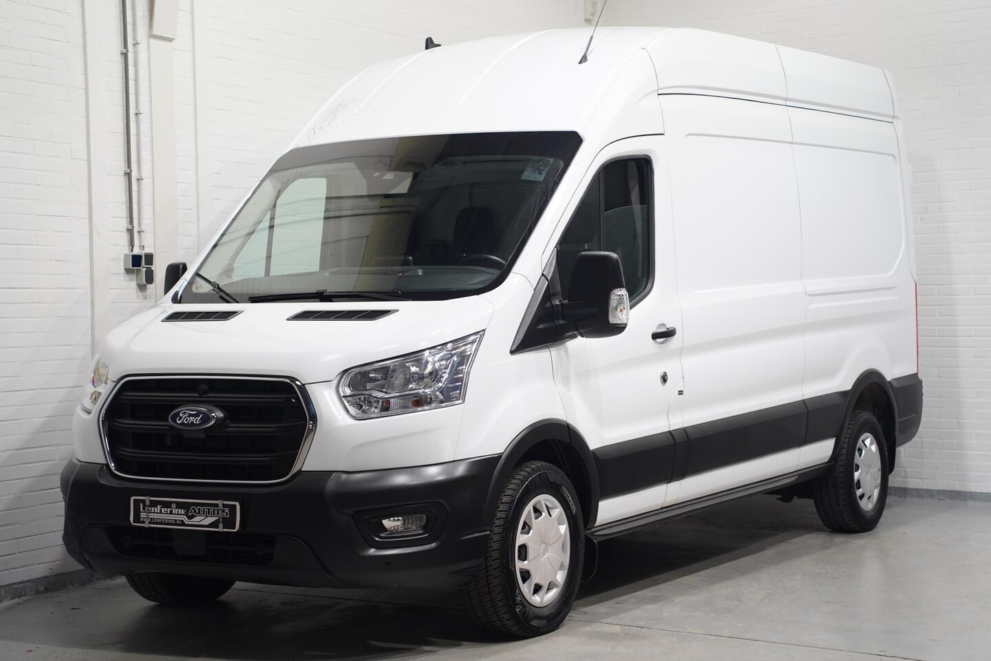 Ford Transit - 2.0 TDCi 130 pk L3H3 Navi, Camera, Dode Hoek en Lane Assist, Laadruimte Pakket, DAB+, Hoog - AutoWereld.nl