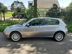 Alfa Romeo 147 - 1.6 T.Spark Veloce Distinctive | Climate Control | Lichtmetalen velgen