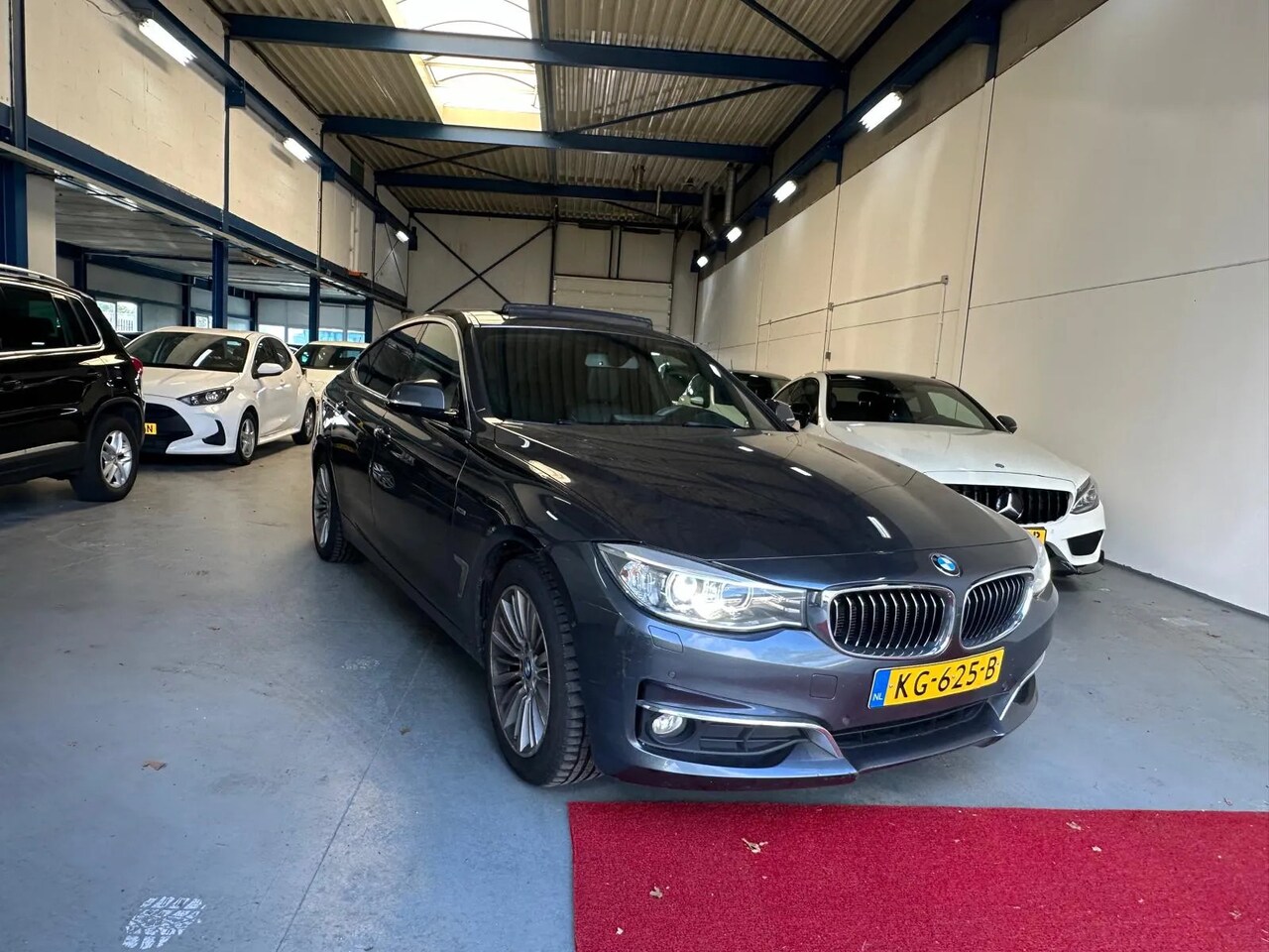 BMW 3-serie Gran Turismo - 318d M Sport Edition 318d M Sport Edition - AutoWereld.nl