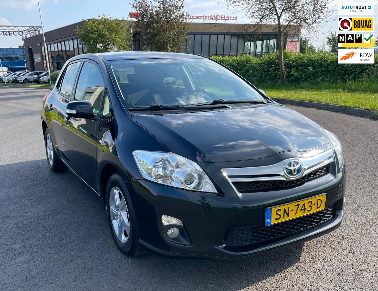 Toyota Auris - 1.8 Full Hybrid Aspiration 1.8 Full Hybrid Aspiration, AUTOMAAT, VOLLEDIG DEALER OH! - AutoWereld.nl