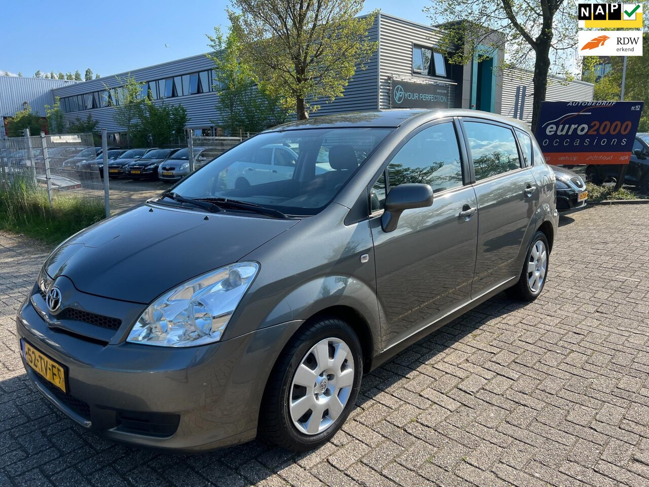 Toyota Verso - 1.6 VVT-i Terra - AIRCO - TREKHAAK - CRUISE ! - AutoWereld.nl