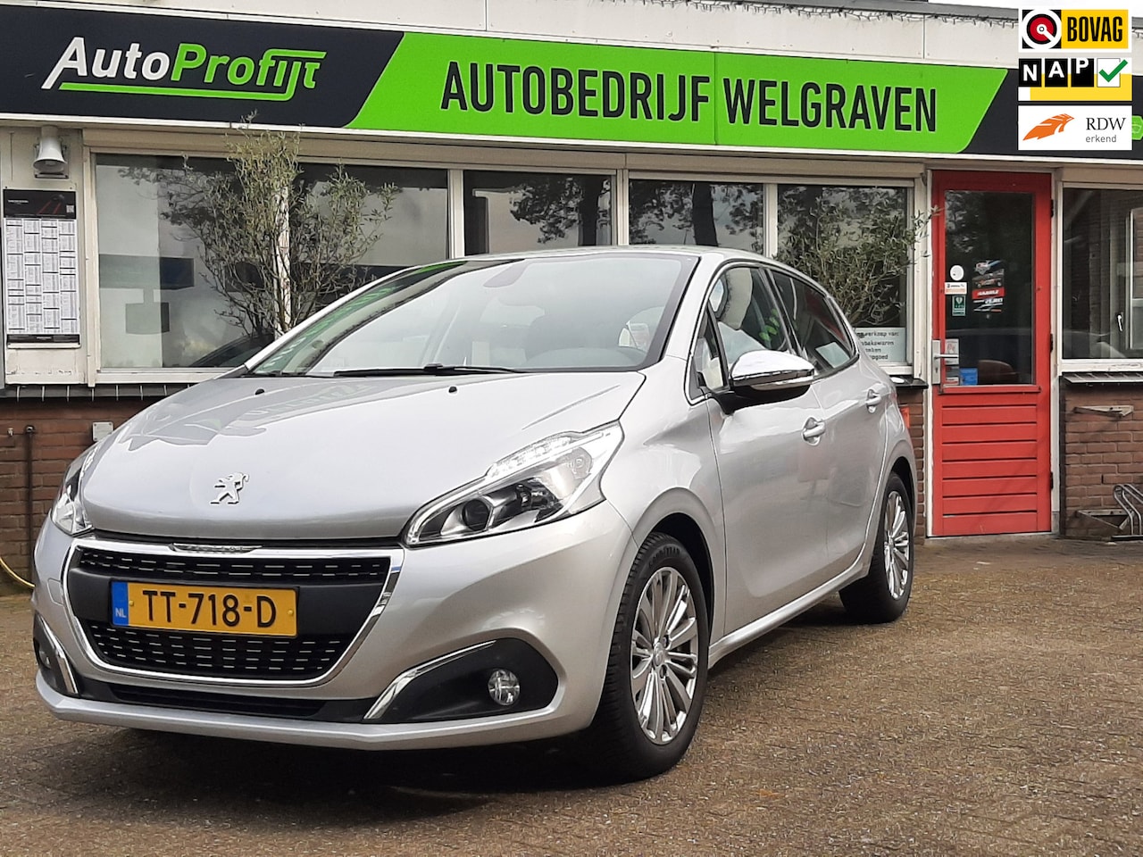 Peugeot 208 - 1.2 PureTech Blue Lease Allure 1.2 PureTech Blue Lease Allure - AutoWereld.nl