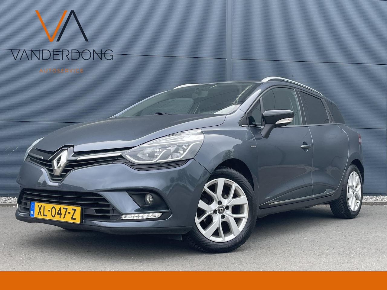 Renault Clio Estate - 0.9 TCe Limited | Airco | Navi | Cruise - AutoWereld.nl