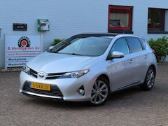 Toyota Auris - 1.8 Hybrid 136pk CVT Lease/ Panoramadak/ Camera achter/ All season banden/ Navigatie/ Crui