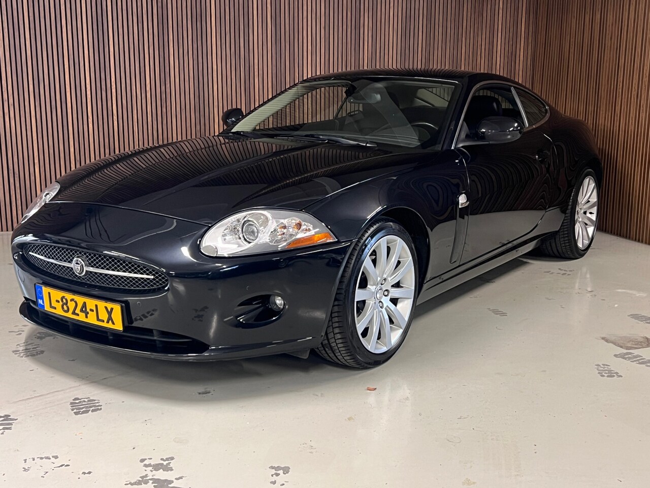 Jaguar XK - 3.5 V8 Coupé - Youngtimer - Zeer nette staat - V8 - AutoWereld.nl