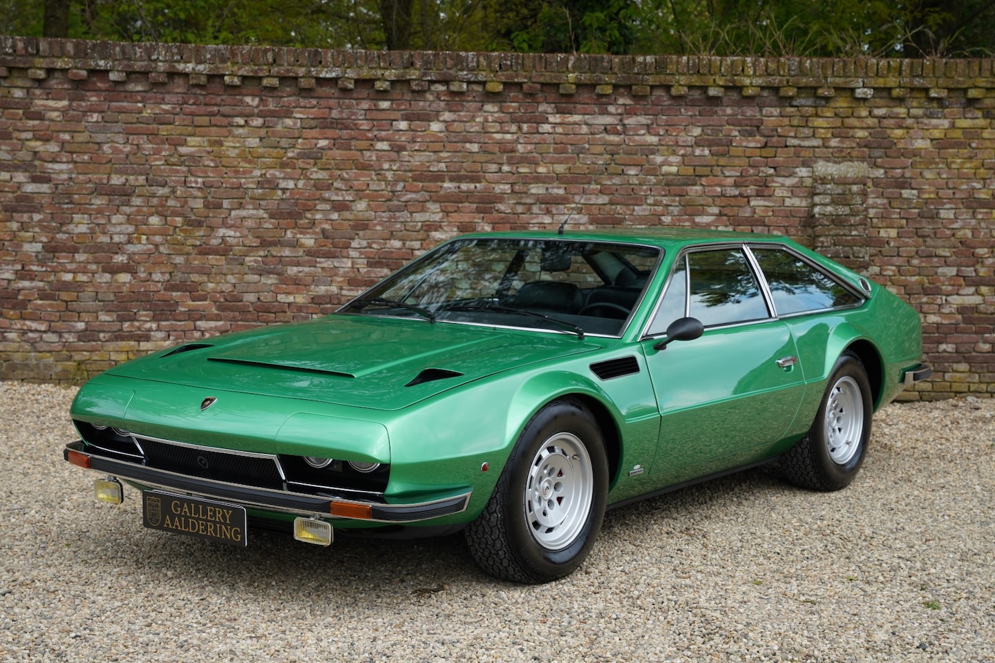 Lamborghini Jarama - S Coupe One of only 150 (GT)S models, Presented in green metallic “Antille Verde”  with bl - AutoWereld.nl