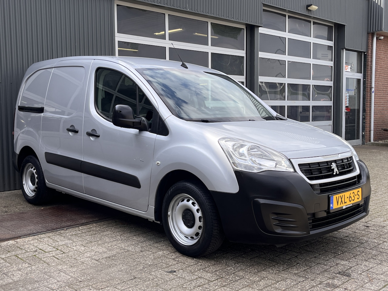 Peugeot Partner - 120 1.6 HDi 75pk 10x voorradig Marge Airco Btw / Bpm vij Cruise controle Parkeerhulp achte - AutoWereld.nl