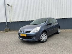 Renault Clio - 1.2-16V Special Line