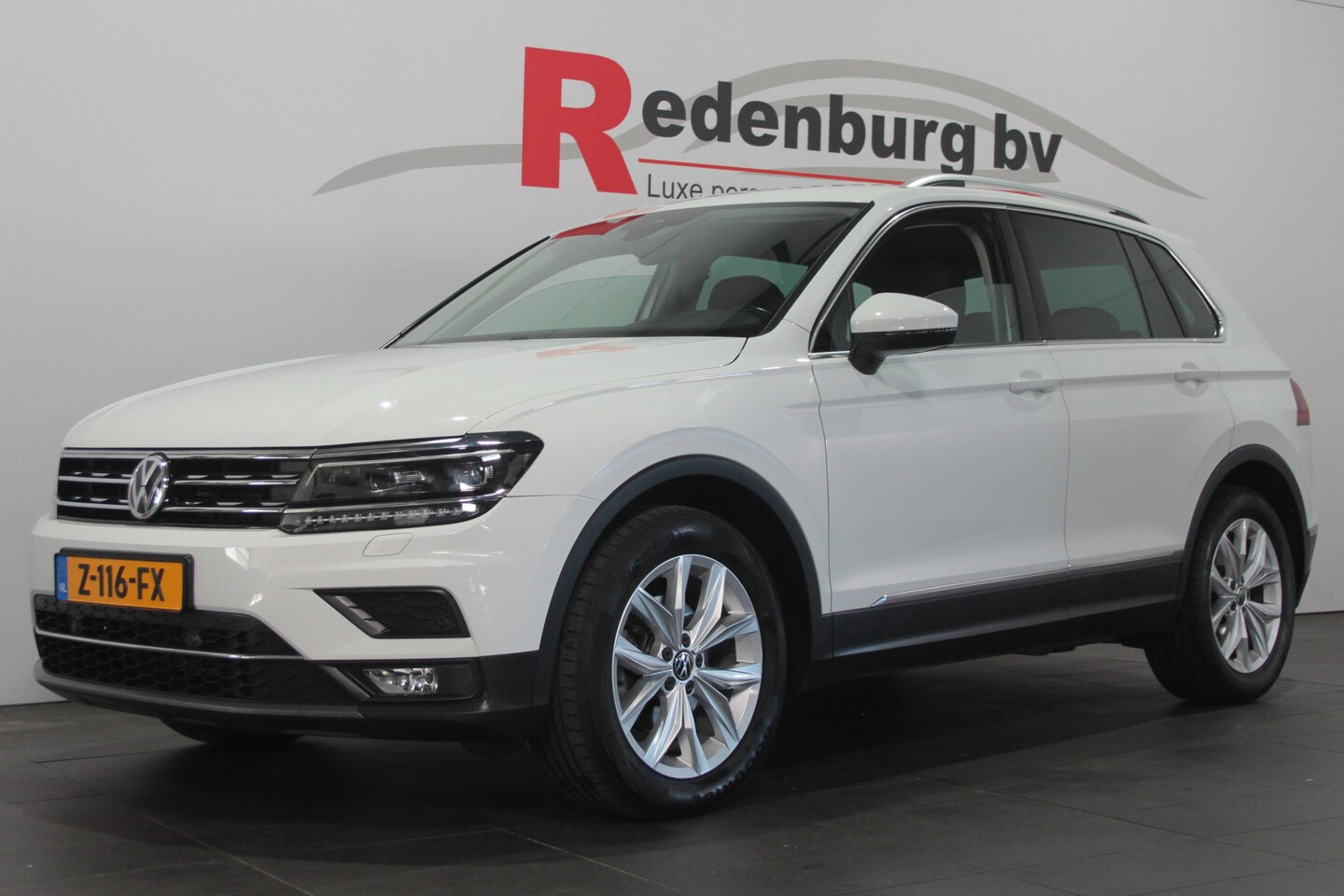 Volkswagen Tiguan - 1.5 TSI ACT Highline - Automaat - Carplay / Stoelverw. / Cruise - AutoWereld.nl