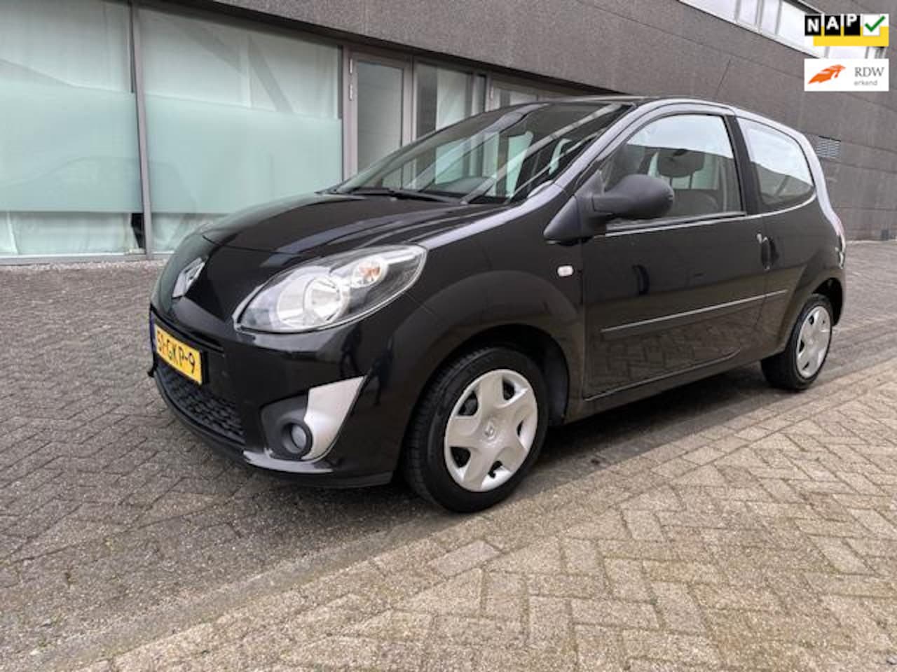 Renault Twingo - 1.2 Dynamique AIRCO BJ 7-2008 APK 7-2024 - AutoWereld.nl