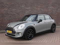 MINI Cooper - 1.5 Chili, 5 deurs, Grey Metallic, black 17", navi, leder, Xenon Prachtige, smetteloze aut