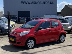 Citroën C1 - 1.0-12V Séduction 5-DEURS, STUURBEKRACHTIGING, RADIO-CD-MP3-AUX, AIRBAGS, WEGENBELASTING M