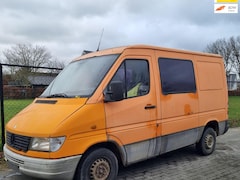 Mercedes-Benz Sprinter - 208D 312D 814 814d MANUEEL GERMANY CAR