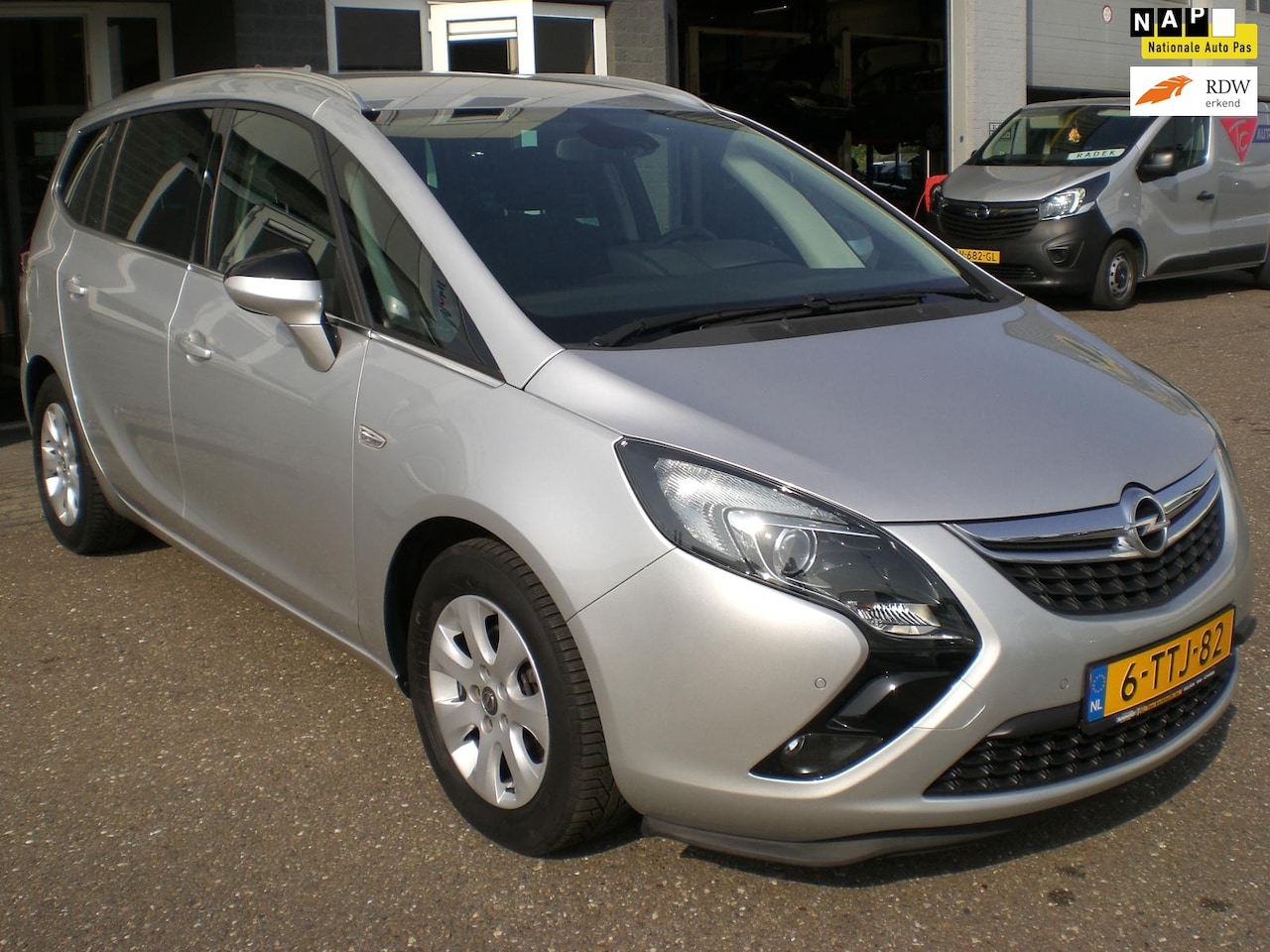 Opel Zafira Tourer - 1.4 Business+ Garantie,Rijklaar - AutoWereld.nl