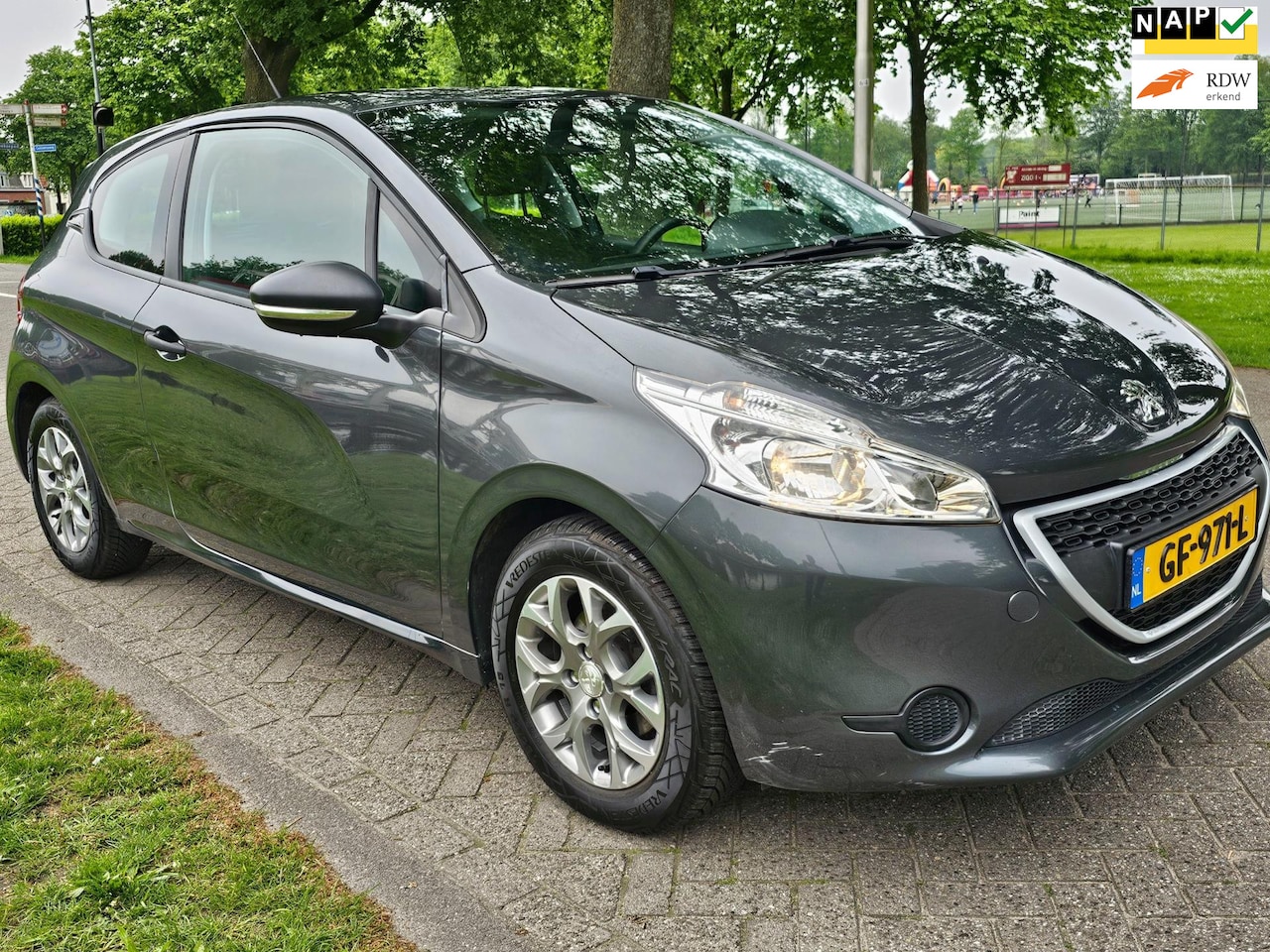 Peugeot 208 - 1.0 VTi Access airco elektrische elektrische ramen cv op afs - AutoWereld.nl