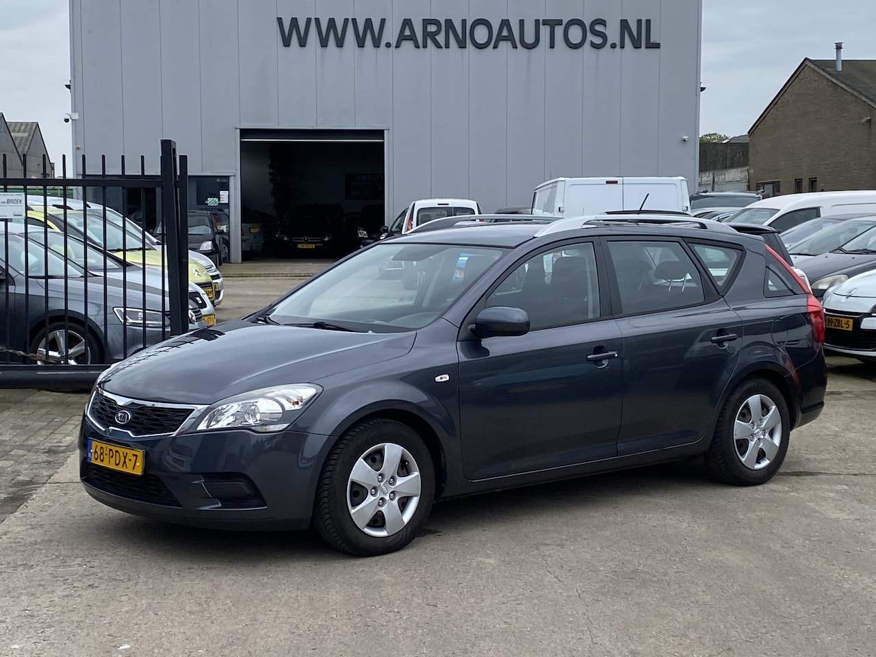 Kia Cee'd - 1.4 CVVT X-tra 1.4 CVVT X-tra, AIRCO, ELEK-RAMEN, RADIO-CD-MP3-USB-AUX, ISOFIX, DAKRAILS, CENT-VERGRENDEL - AutoWereld.nl